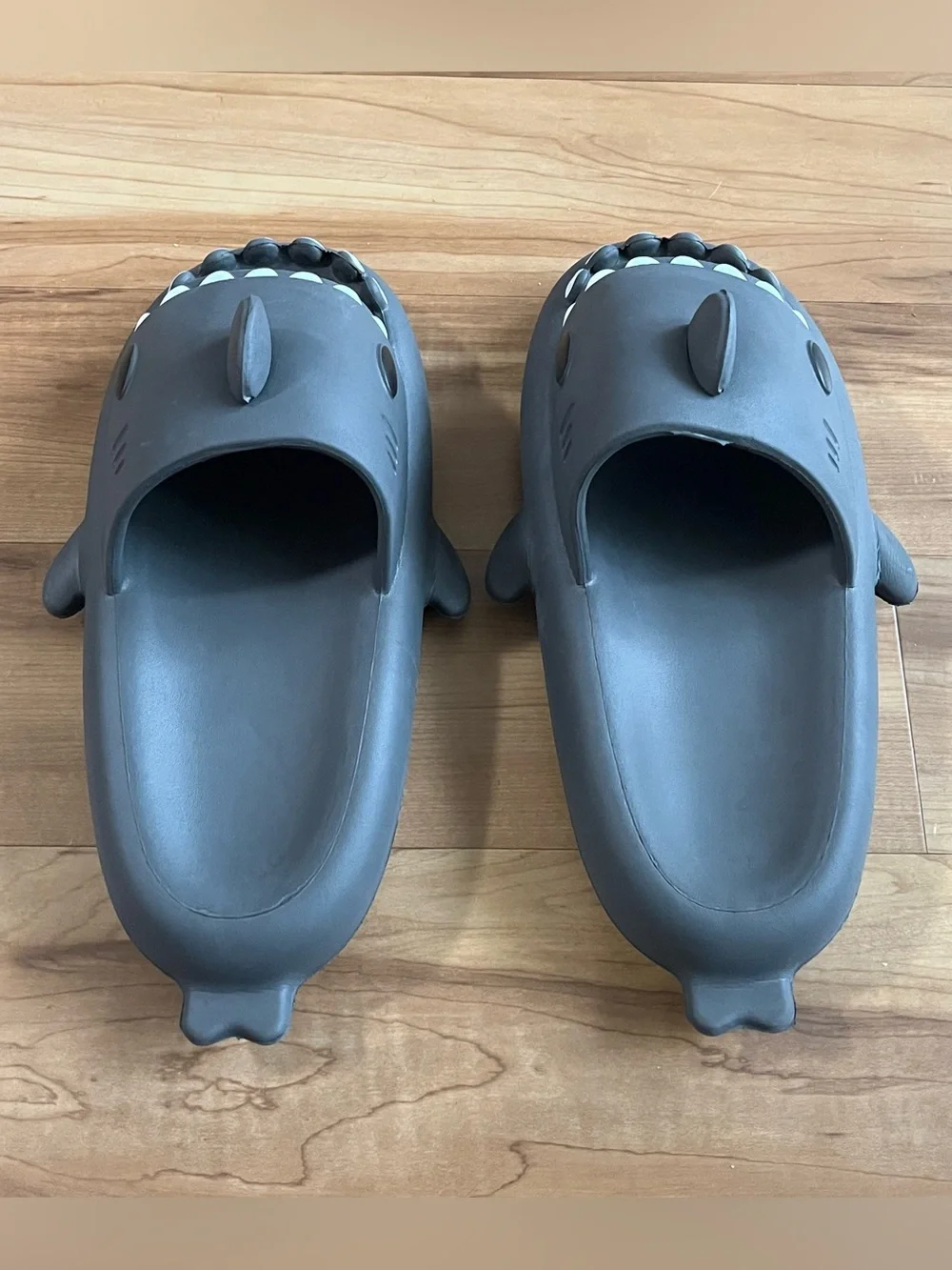 Unbranded Shark Foam Slide Slippers Gray EU 44-45 US Men’s 10-11